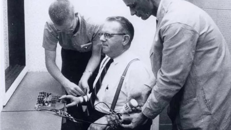Participante durante experimento de Milgram. Créditos: Divulgação / Yale University Manuscripts and Archives.
